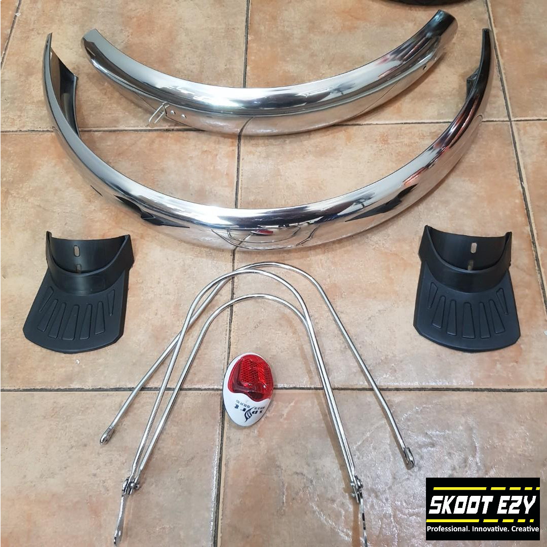A mudguard is a piece of equipment that covers the wheels of an electric bicycle to prevent it from spewing mud, water, or other debris onto the road. It guards against filth, humidity, and damage to people and property.